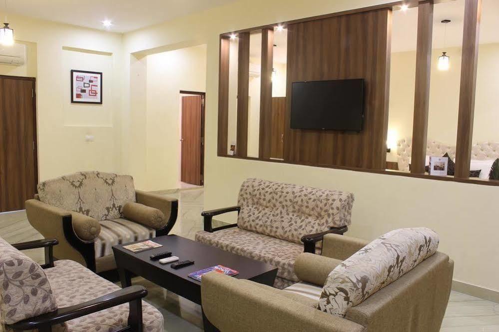 Mewargarh Udaipur By Red Lion S Otel Dış mekan fotoğraf